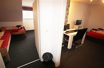 Hostal B&l Hostel