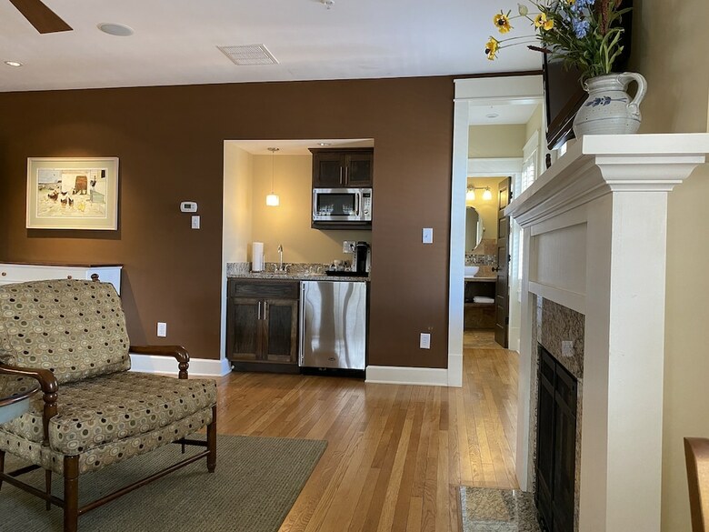 Bed & Breakfast Showers Inn