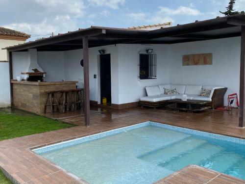 Chalet Con Piscina Y Barbacoa