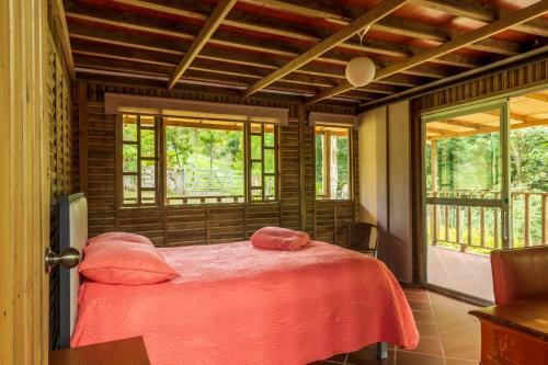 Caba�a En El Guadual