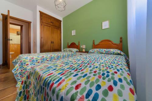 Chalet Barrosa, Santi Petri