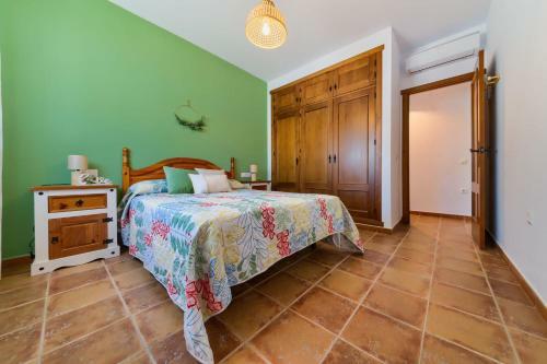 Chalet Barrosa, Santi Petri