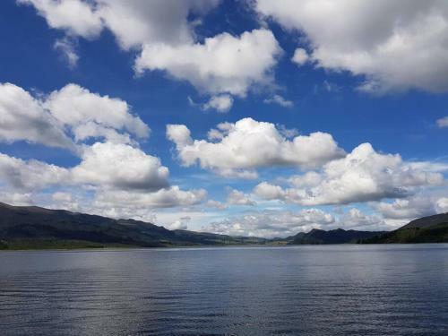 Embalse Del Neusa Espectacular Chalet