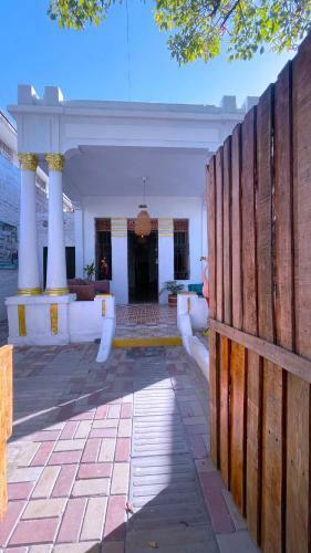 Hostal Historic House Santa Marta