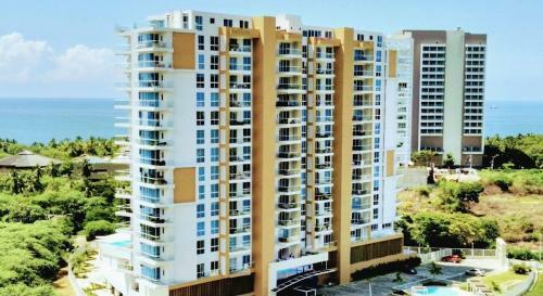 Nuevo Y Moderno Apartamento Con Vista Al Mar.