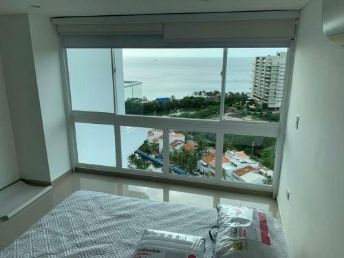 Luxury Apartment With Breathtaking Views And Beach
