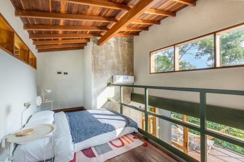 Caba�as Con Jacuzzi Privado En Venecia By Housy Host