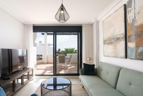 Luxe Apartment With Sea View