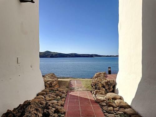 P98 - Bonito Apartamento Sobre El Mar