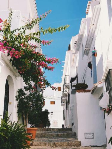 Las Pizarrillas: Tu Hogar En Este Blanco Pueblo