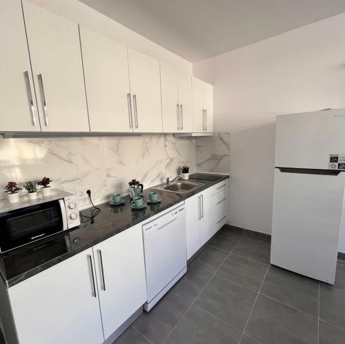 Apartamento Moderno Estudio Palmeras Con Piscina