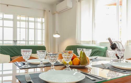 Nice Apartment In Fuengirola With Wifi And 3 Bedrooms