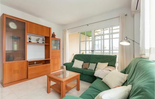 Nice Apartment In Fuengirola With Wifi And 3 Bedrooms