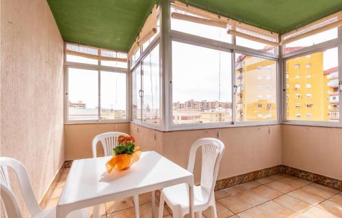 Nice Apartment In Fuengirola With Wifi And 3 Bedrooms