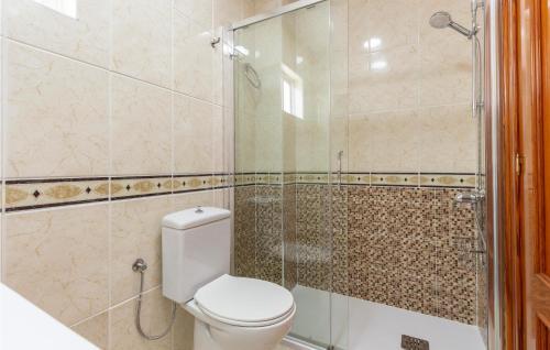 Nice Apartment In Fuengirola With Wifi And 3 Bedrooms