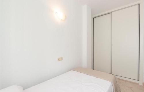 Nice Apartment In Fuengirola With Wifi And 3 Bedrooms