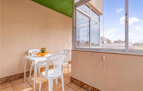Nice Apartment In Fuengirola With Wifi And 3 Bedrooms