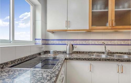 Nice Apartment In Fuengirola With Wifi And 3 Bedrooms
