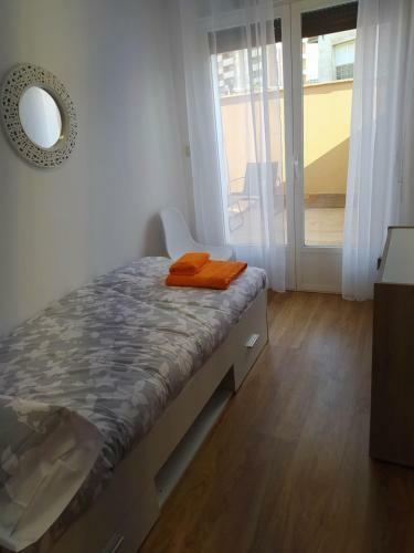 Apartamento Piso C�ntrico Con Patio Soleado