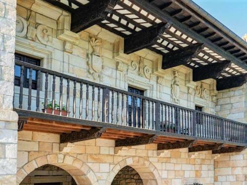 Unique Holiday Home In Los Corrales de Buelna With Solarium