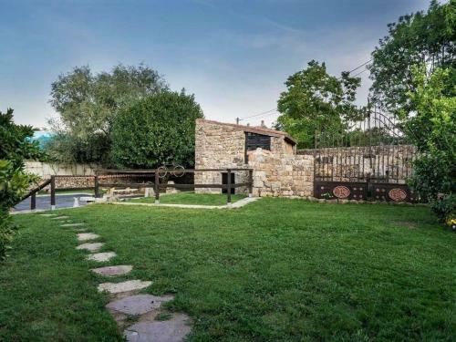 Unique Holiday Home In Los Corrales de Buelna With Solarium