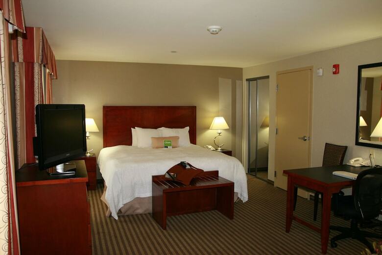 Hotel Hampton Inn Visalia