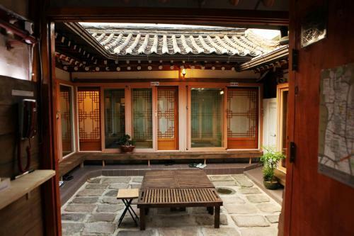 Hostal Doo Hanok Guesthouse
