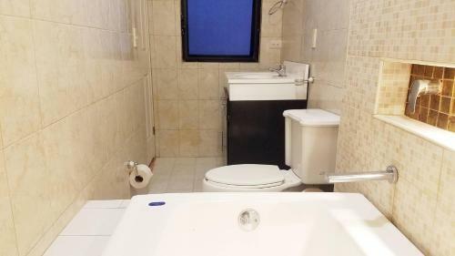 C�moda Y Acogedora Casa A 5 Min de La Feria de San Marcos