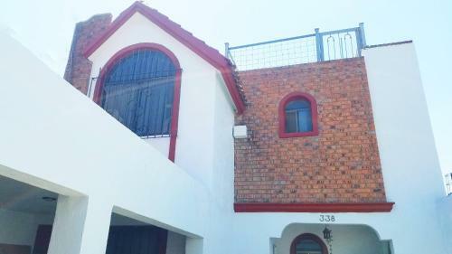 C�moda Y Acogedora Casa A 5 Min de La Feria de San Marcos