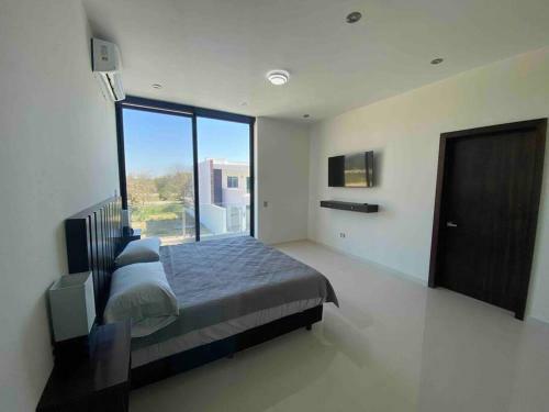 Hermosa Casa De Hu�sped Sector Jade