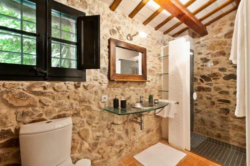 Casa Can Burjats Con Piscina Y Chimenea