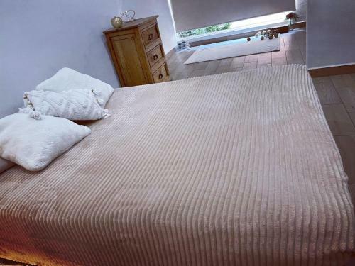 Casa Con Vibra Juvenil, Confortable Y C�lida!