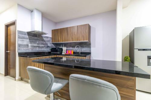 Apartamento �nuevo! Depto. C�ntrico Con Alberca Y Jacuzzi