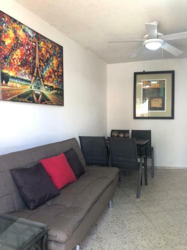 Apartamento Departamento En Zona Dorada A 2 Cuadras De La Playa