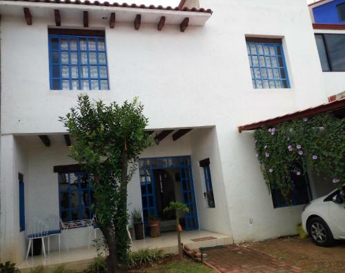 Agbhub Coworking & Rooms