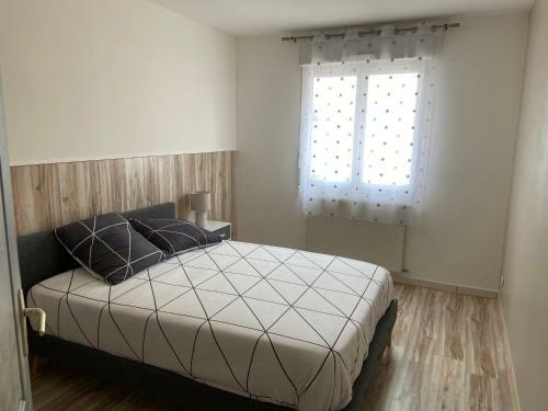 Bed & Breakfast Maison Enti�re 4 Lits 8 Pl Avec Jacuzzi Proche Du Facteur Cheval