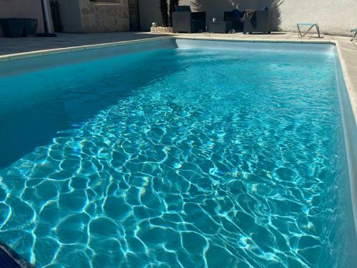 Bed & Breakfast Maison Enti�re 4 Lits 8 Pl Avec Jacuzzi Proche Du Facteur Cheval