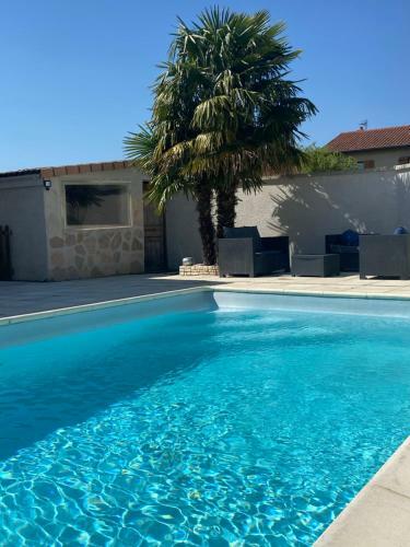 Bed & Breakfast Maison Enti�re 4 Lits 8 Pl Avec Jacuzzi Proche Du Facteur Cheval