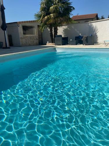 Bed & Breakfast Maison Enti�re 4 Lits 8 Pl Avec Jacuzzi Proche Du Facteur Cheval