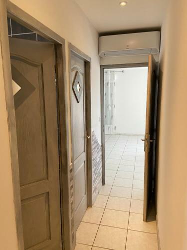 Bed & Breakfast Maison Enti�re 4 Lits 8 Pl Avec Jacuzzi Proche Du Facteur Cheval