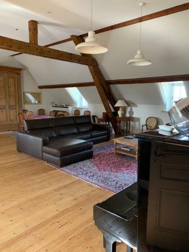 Bed & Breakfast Le Donjon D'anthon