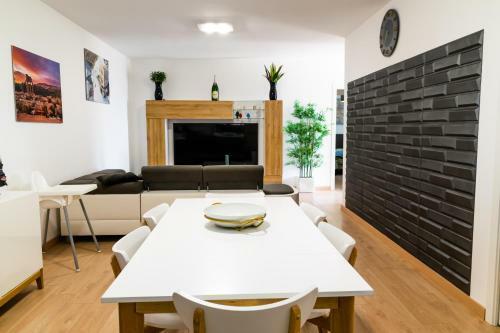 Apartamento Diana Holiday Home