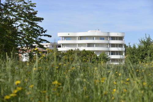 Milena Suite Apartments