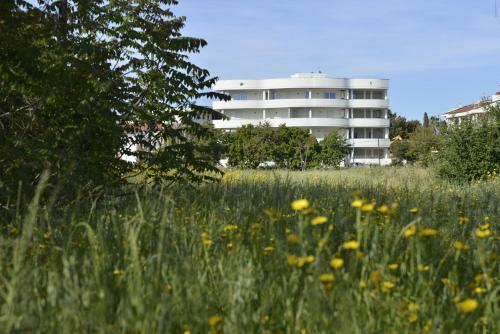 Milena Suite Apartments