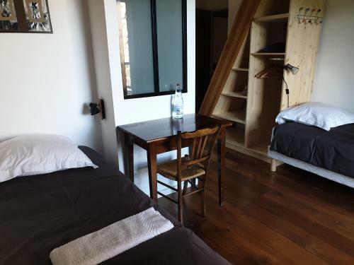 Hostal L�-haut "maison D'h�tes"