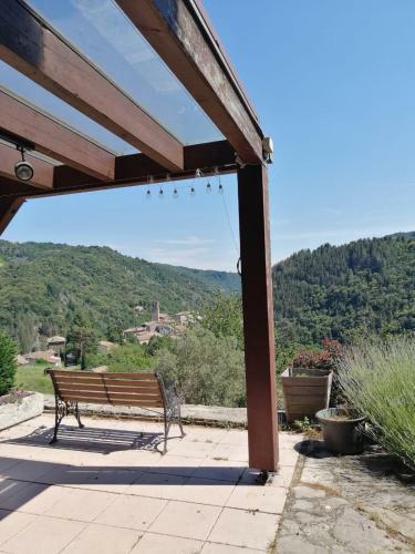 Hostal L�-haut "maison D'h�tes"