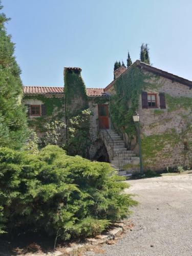 Hostal L�-haut "maison D'h�tes"