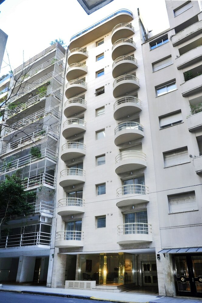 Mayla Apartments