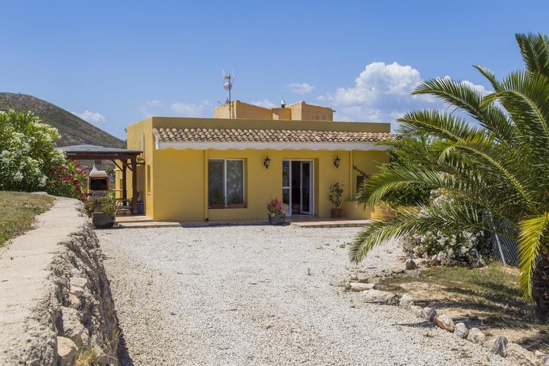 Sunny Villa
