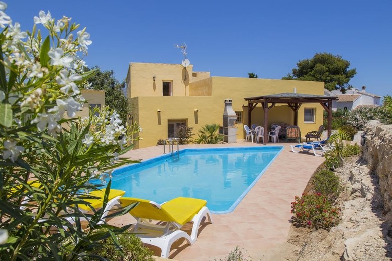 Sunny Villa